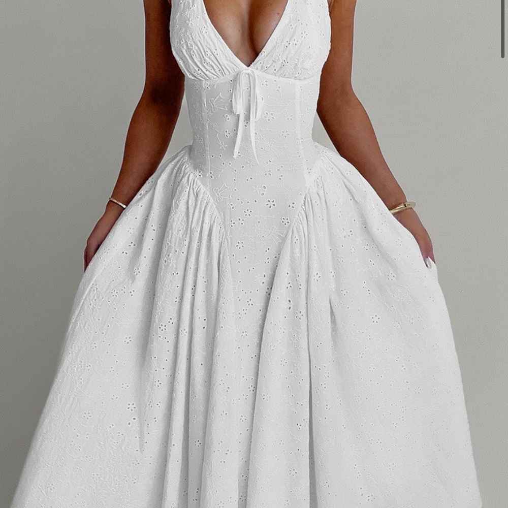 Chic White Gown MONROE MIDI DRESS - IVORY